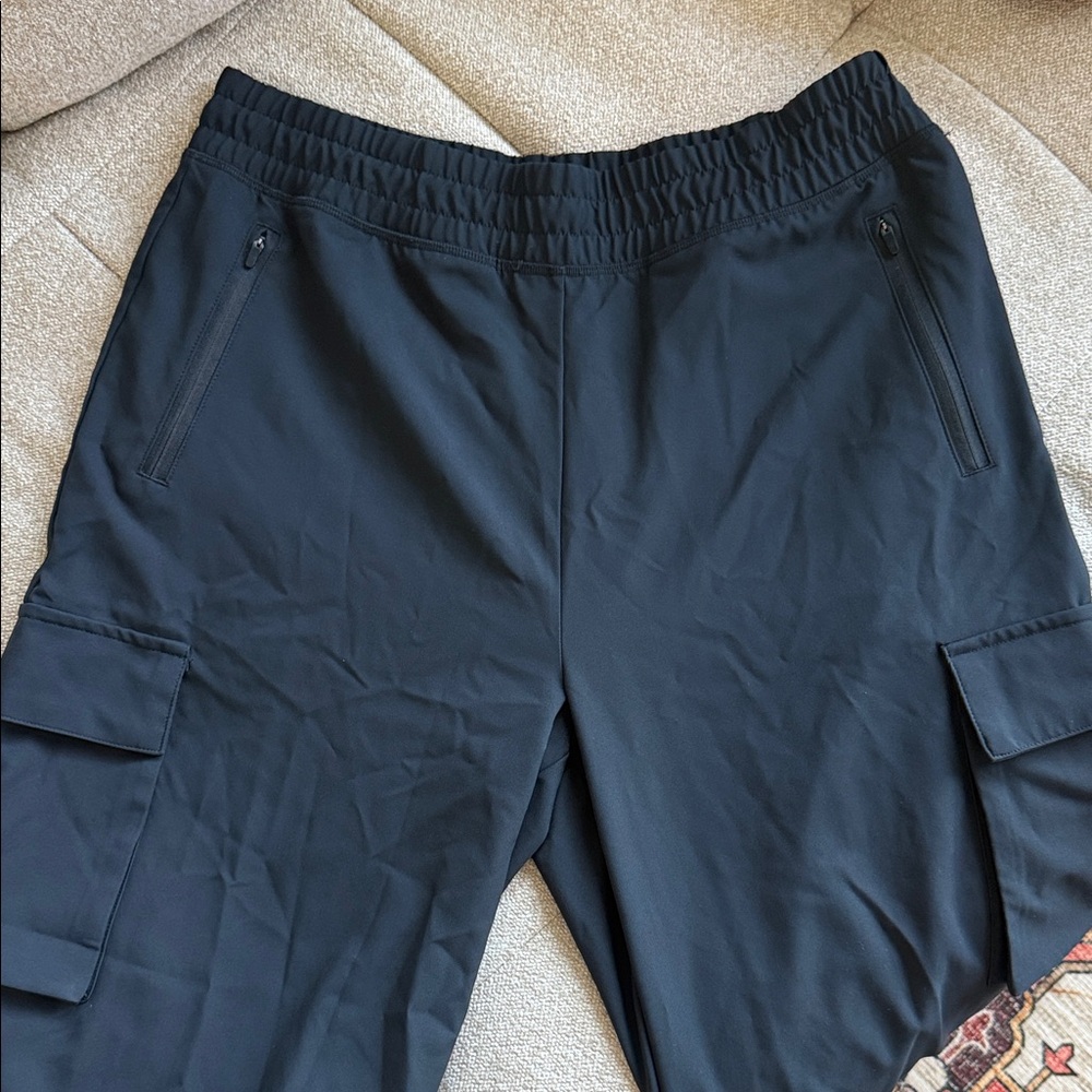 Beyond Yoga - City Chic Wide Leg Cargo Pant - Picture 2 of 5